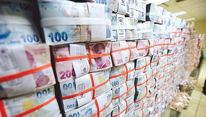 Bütçe kasımda 10 milyar lira fazla verdi