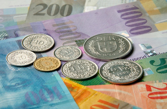 SNB: Frank hala aşırı değerli