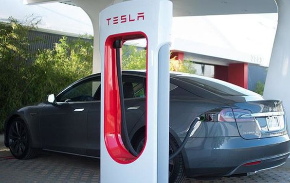 Tesla 2017'de Türkiye'ye geliyor