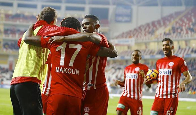Antalyaspor sahasında Kasımpaşa'yı mağlup etti
