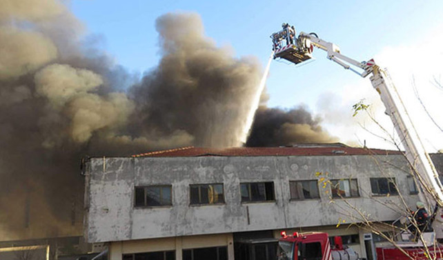 Tuzla'da fabrika yangını