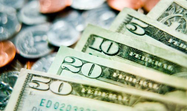 Dolar enflasyon sonrası sakin seyretti