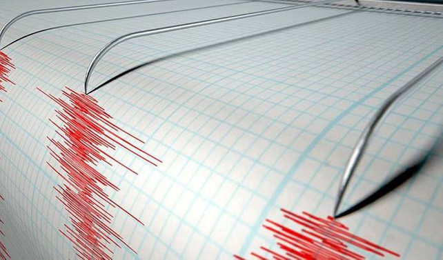 Endonezya'da büyük deprem