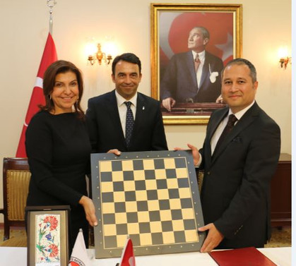 Cezaevlerindeki çocuklara satranç sınıfları açılıyor
