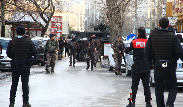 Gaziantep'te polise ikinci saldırı