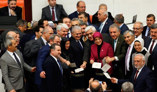 Teklifin son maddesi kabul edildi