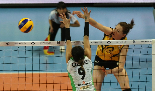 VakıfBank Kupa Voley’de finale yükseldi