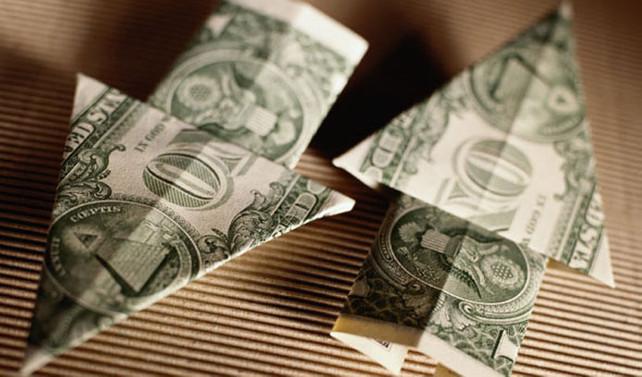 Dolar 3.82'den döndü