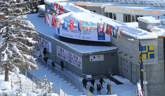 Davos'ta Trump'ın hayaleti dolaşıyor