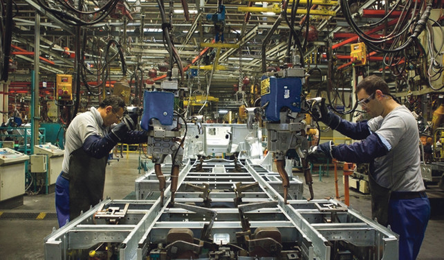 Almanya'da imalat PMI üç yılın zirvesinde