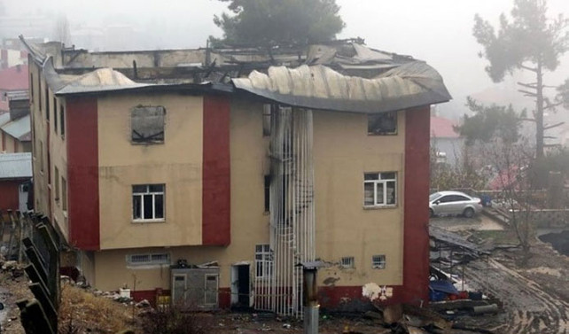 Yurt yangını faciasında yöneticilere tahliye
