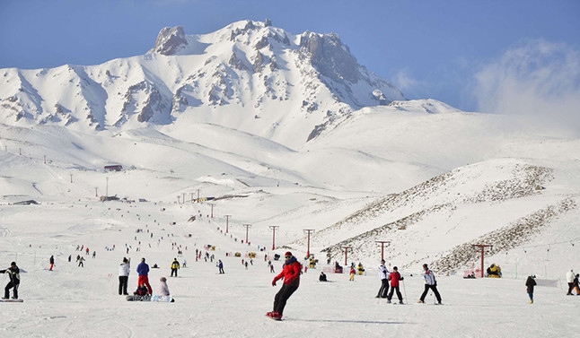Sömestirda turizmciyi 'kar' kurtardı