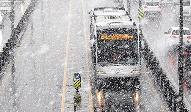 İstanbul'da beklenen kar yağışı başladı