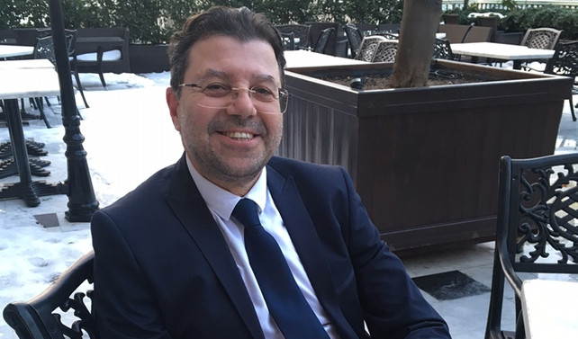 Yeğenim 'fabrika arazisini sat dünya seyahatine çık' diyor