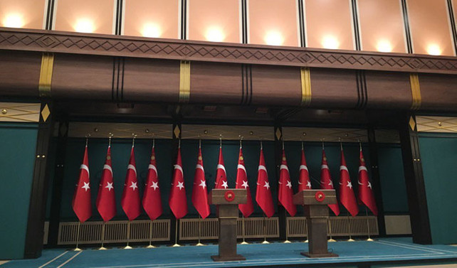 Kalın'dan 'Külliye'de çok altın var' iddiasına yanıt