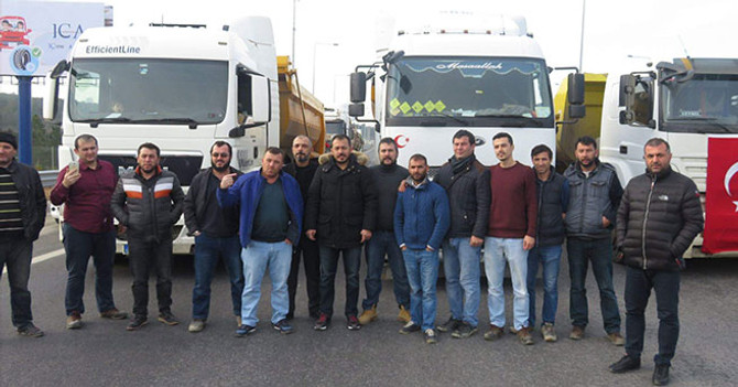 3. Köprü'de kamyoncu eylemi