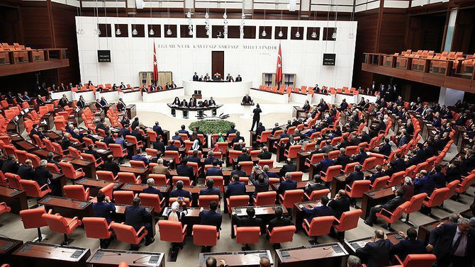'Torba tasarı'da 'emekli ikramiyesi' kabul edildi