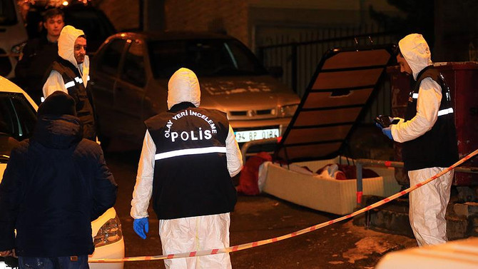 Çöpe bırakılan bazadan ceset çıktı