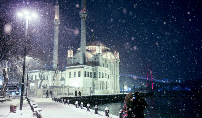 İstanbul'da kar etkisini artırdı