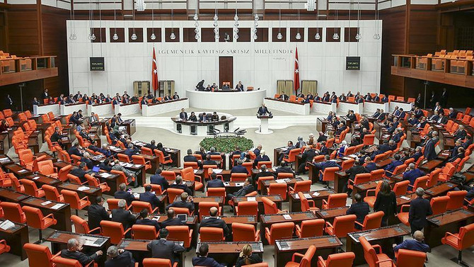 Anayasa değişikliği teklifinin ikinci maratonu başlıyor
