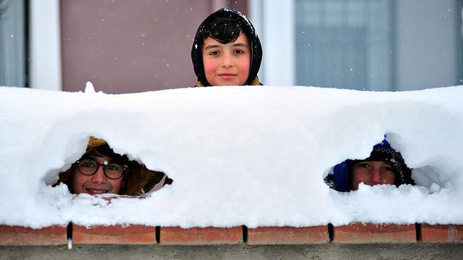İstanbul ve 33 ilde eğitime kar tatili