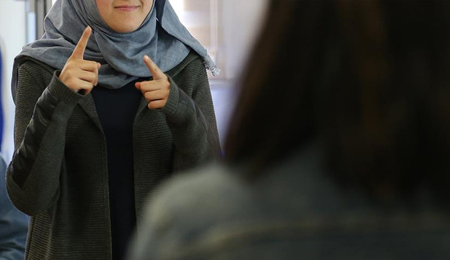 İşaret dili internet ortamından öğrenilebilecek