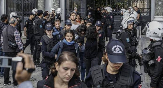 İstanbul Üniversitesi'nde gerginlik: 67 gözaltı