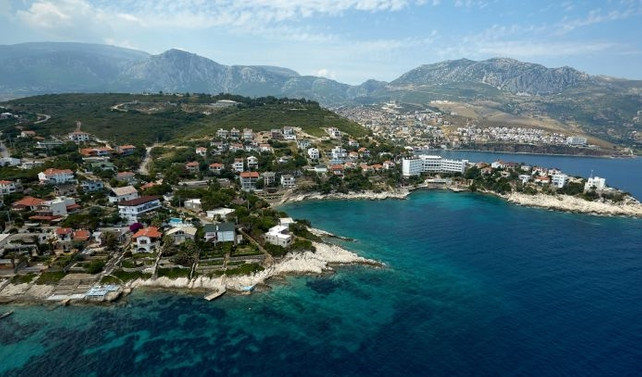 9 bin nüfuslu Karaburun emlakta 'viraj'ı döndü