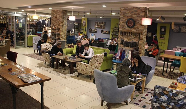Bu kafeteryanın eşyaları da satılık