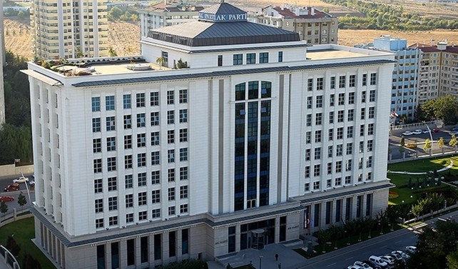 AK Parti'de iki il başkanlığına atama