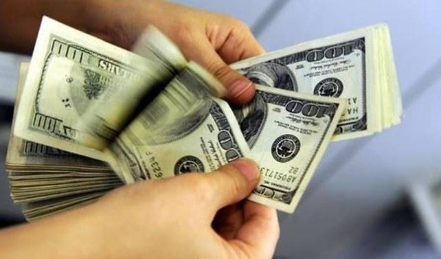 Serbest piyasada dolar 3,6520 seviyesinde