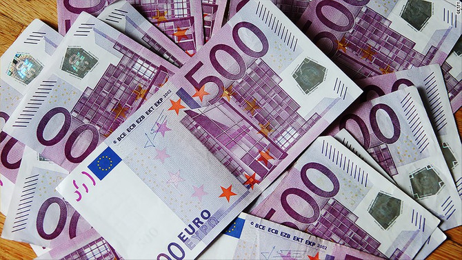 Euro Bölgesi'nde ithalat da ihracat da arttı