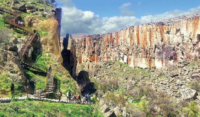 Hasan Dağı’nın eteklerinde bir şehir