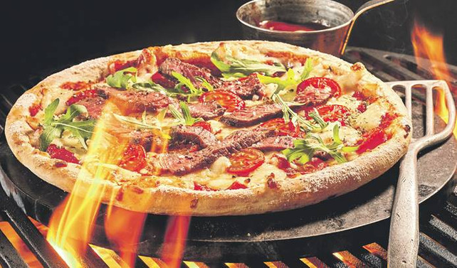 Pizza Hamuru Ince Ince Hamur Italyan Pizza İşi iyice tembelliğe