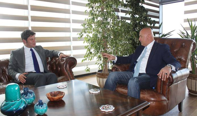 'Her yıl 400 bin buzağı ve kuzu ölüyor, önlesek et ithalatı gerekmez'