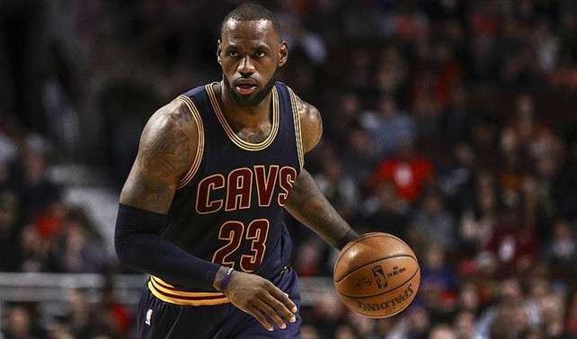 Cavaliers'ı LeBron James taşıdı