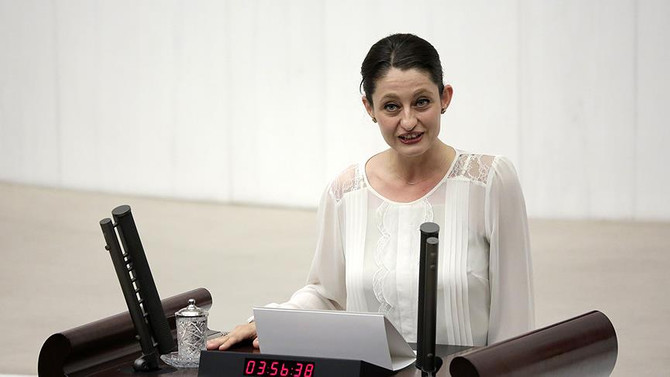 Şafak Pavey'in milletvekilliği düştü