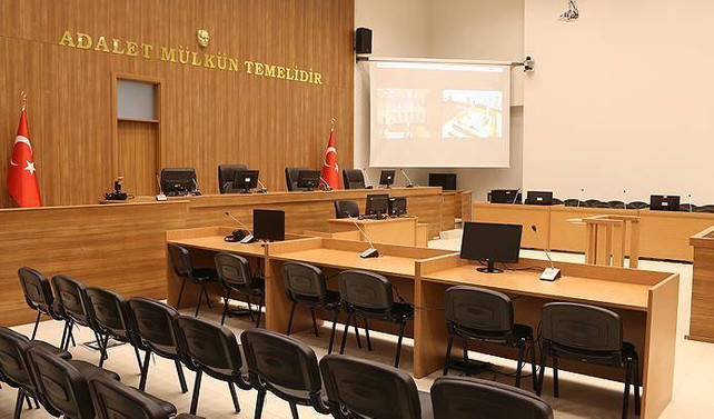 Eski polislere FETÖ'den hapis cezası