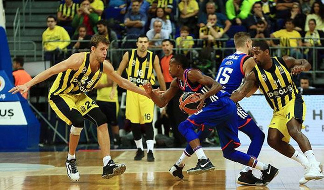 Türk derbisini Fenerbahçe Doğuş kazandı