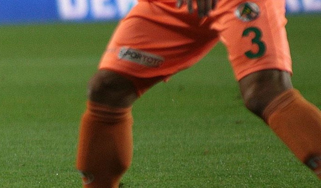 Aytemiz Alanyaspor'da gıda zehirlenmesi