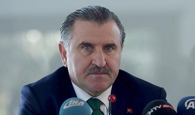 Bakan Bak'tan Alsancak Stadı açıklaması