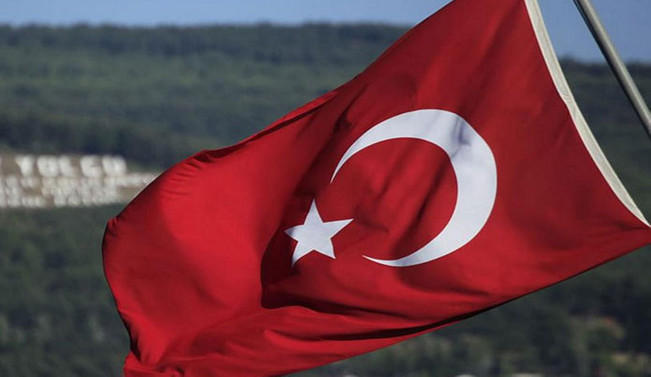 Bayrak üretimi de teknolojiye yenildi