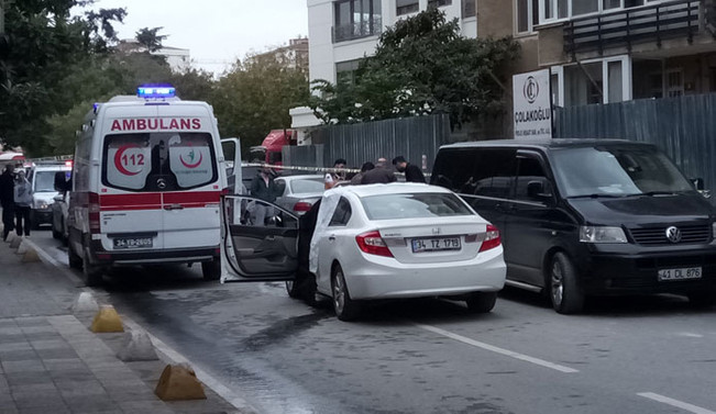 Kadıköy'de bir kadın aracında öldürüldü