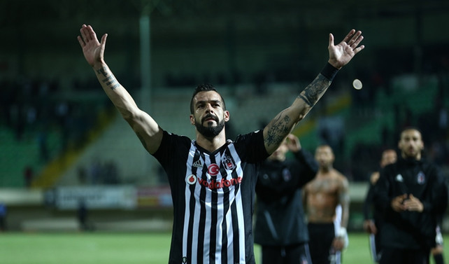 Beşiktaş, Alanyaspor'u deplasmanda devirdi