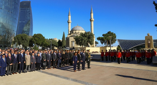 Azerbaycan'da 29 Ekim kutlandı