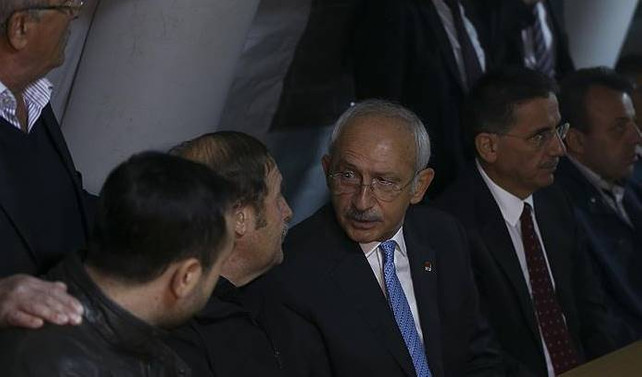 Kılıçdaroğlu'ndan şehit ailesine taziye ziyareti