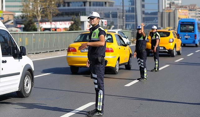 İstanbul'da bazı yollar trafiğe kapatılacak