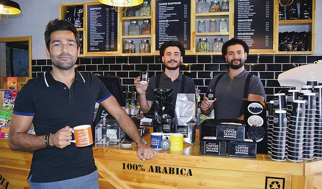 Hobi ile başladı, zincir kurup kahve sanatı yapıyor