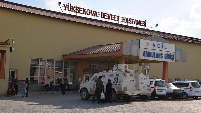 Hakkari'de 4 şehit, 4 asker yaralı
