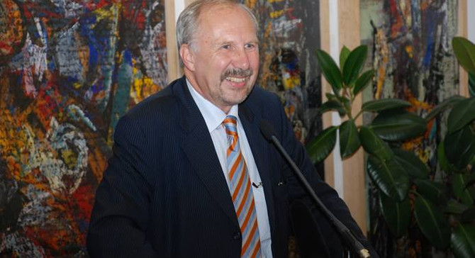 Nowotny: Para politikasında gazdan ayağımızı çekmeliyiz